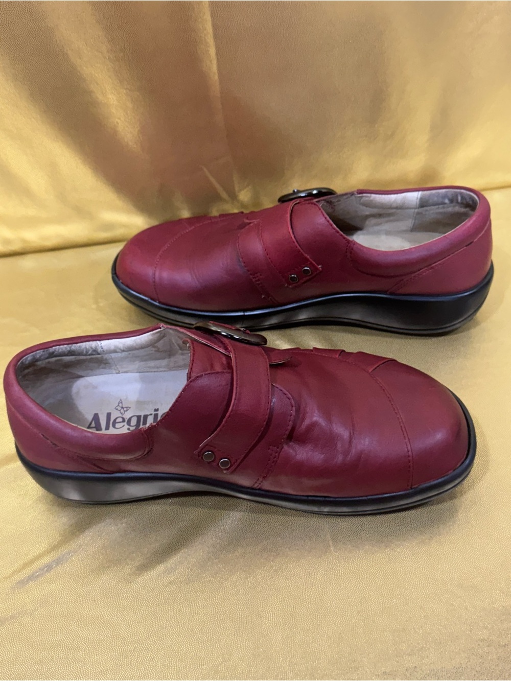 Alegria Khloe Red Leather Comfort Clogs Shoes EUR 37 US 7-7.5 Nurse Working Slip